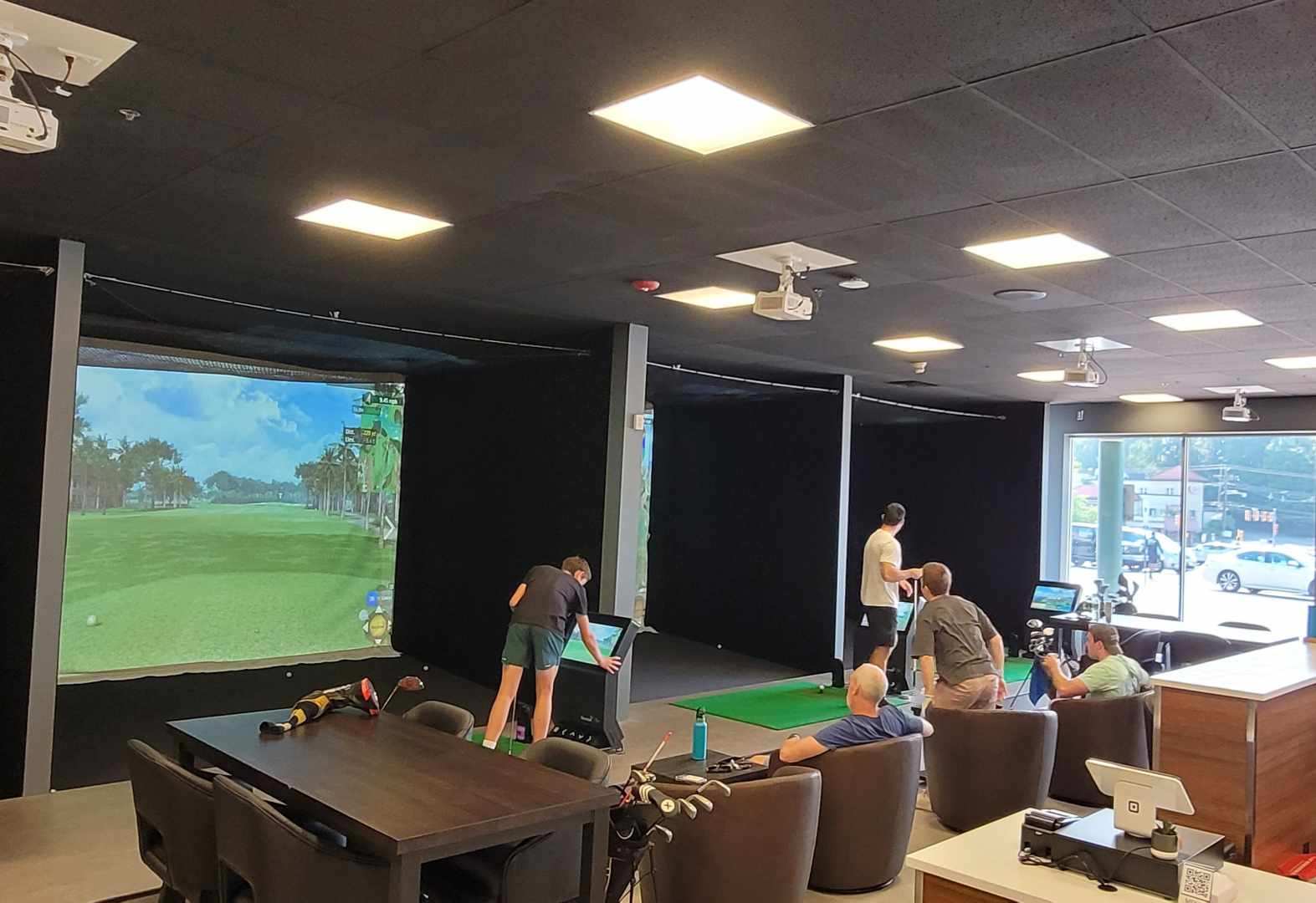 Golf Paradise Club lounge and simulator area
